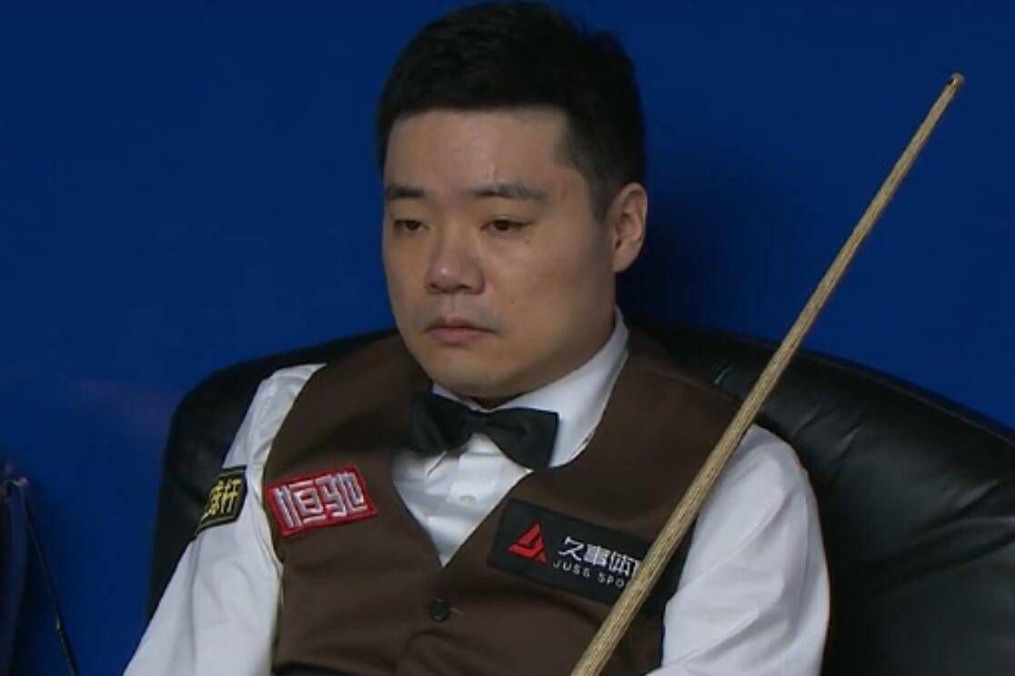 主演新剧《肯尼迪》聚焦著名政治家族 2 堪比时装周!