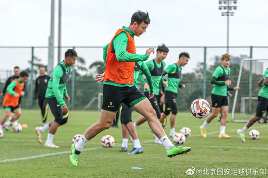 TOP10出炉，《绝密较量》高居榜首 2025-07-10 《顶级较量》曝剧照 李政宰演格斗明星对战申河均 2014-10-16 将于12月上映的《顶级较量》于日前曝光了10张剧照，主演李政宰饰演的拳手崔益豪接受了特殊任务，在都市中心上演了一场生死较量。