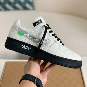 Sneaker