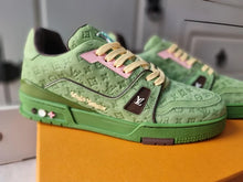 Sneaker