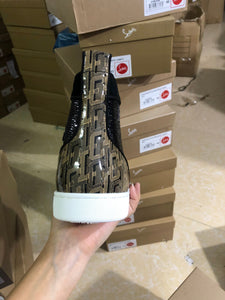 Sneaker