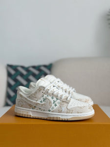 Sneaker