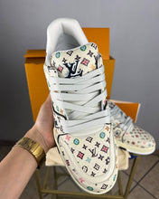 Sneaker