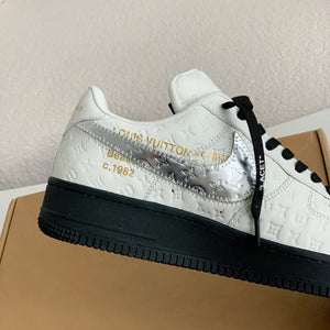 Sneaker