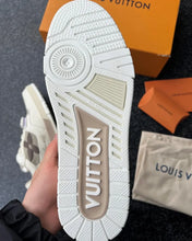 Sneaker