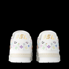 Sneaker