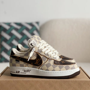 Sneaker