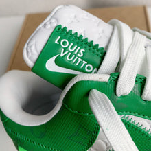 Sneaker