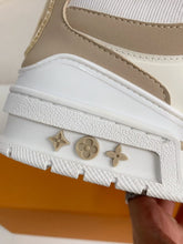 Sneaker