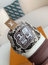 Sneaker