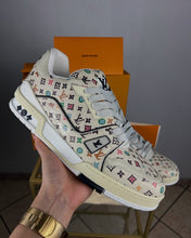 Sneaker